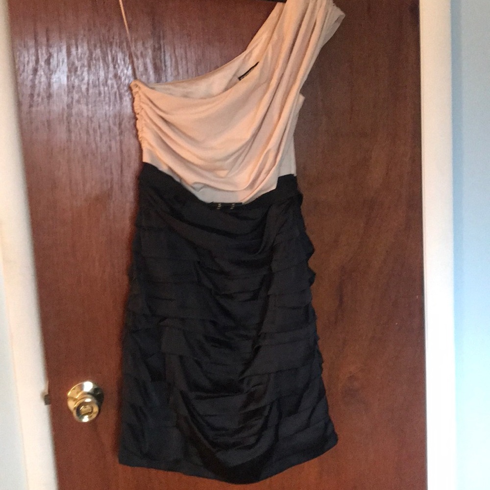 Dress for a cocktail party or as a wedding guest